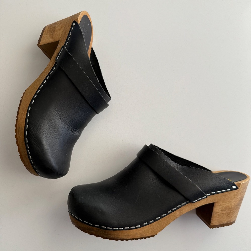 Sanita Classic Smooth Black Leather Slip On Mid Height Wood Sole Clog EU 39 US 8